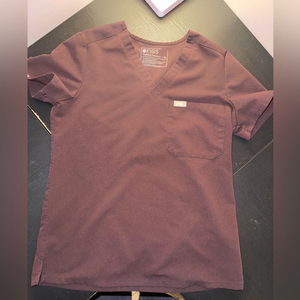 FIGS one pocket scrub top